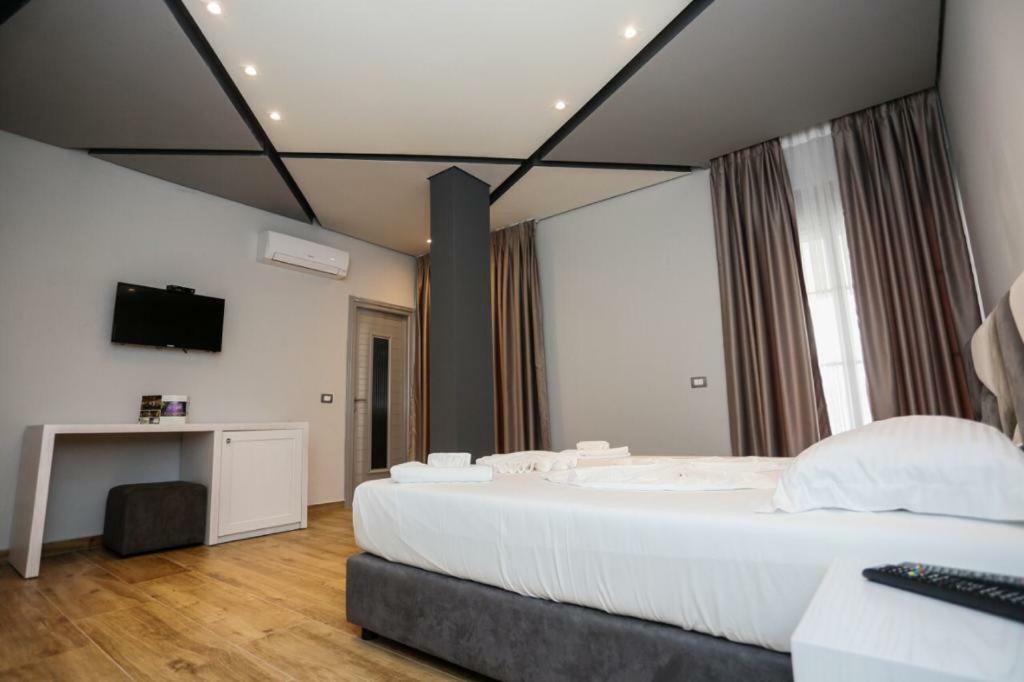 Lubjana Hotel Дуррес Экстерьер фото